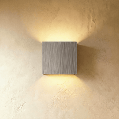 Lior Wall Lamp.