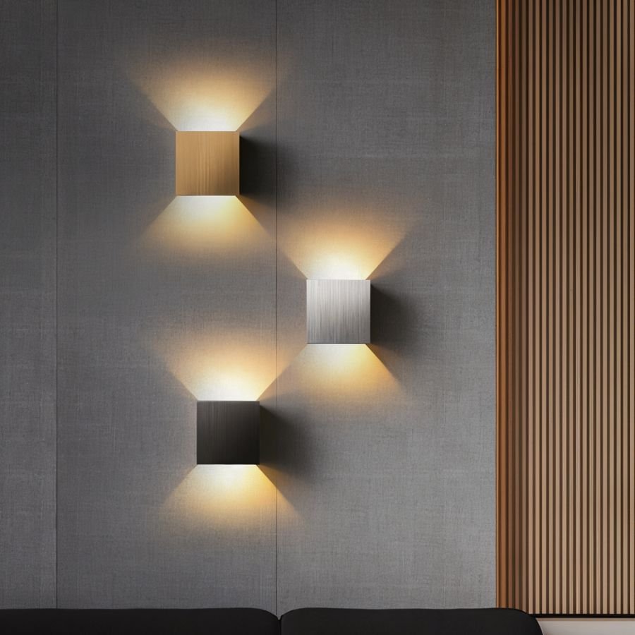 Lior Wall Lamp.