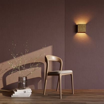 Lior Wall Lamp.