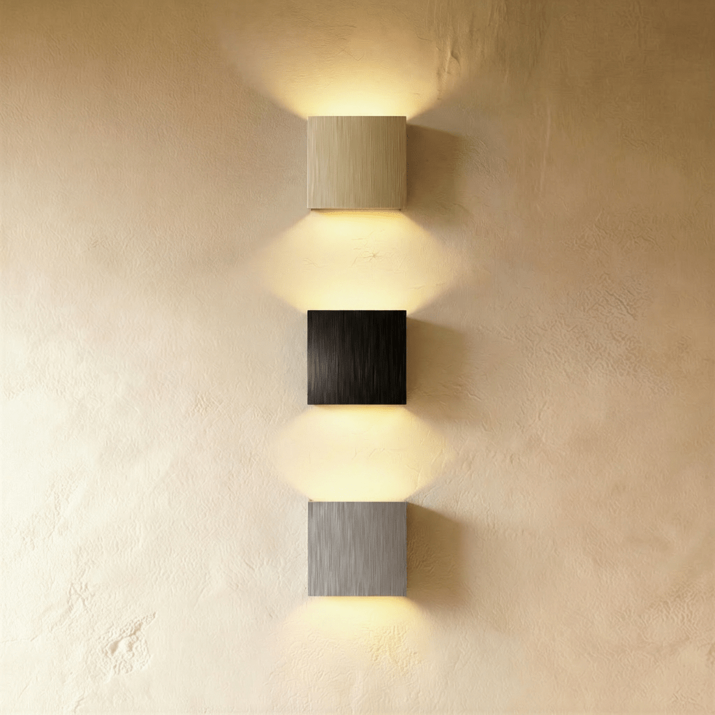 Lior Wall Lamp.