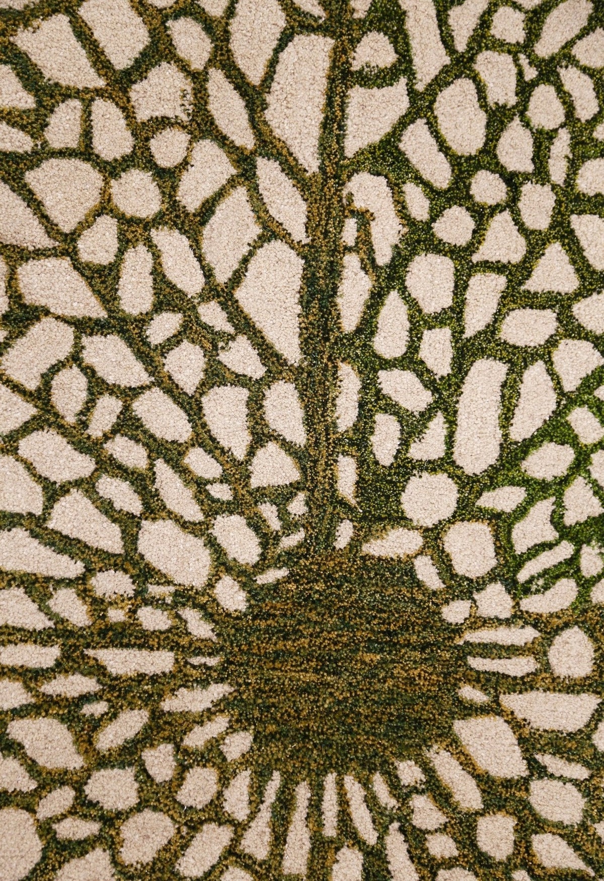 Lotus Lace Green Hand Tufted Wool Area Rug.