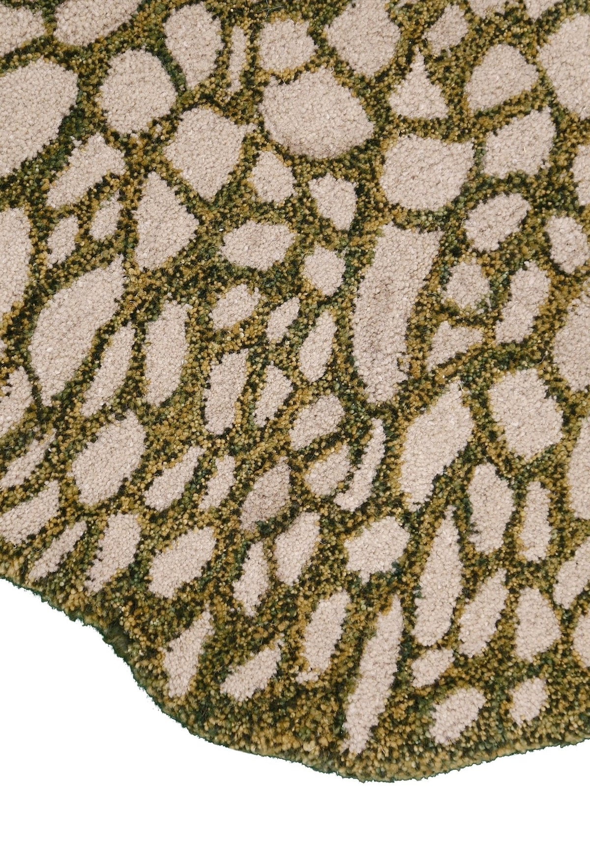 Lotus Lace Green Hand Tufted Wool Area Rug.