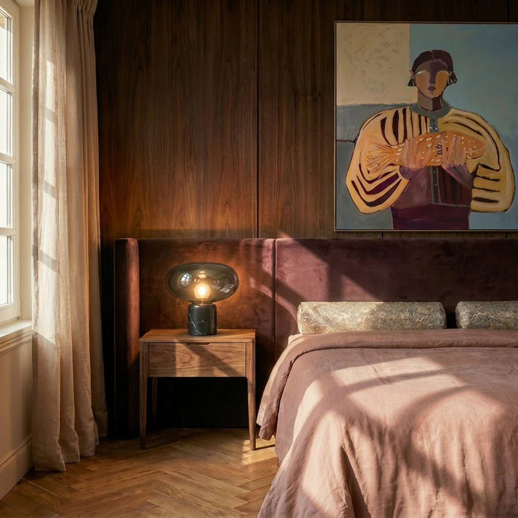 Lueur Table Lamp.