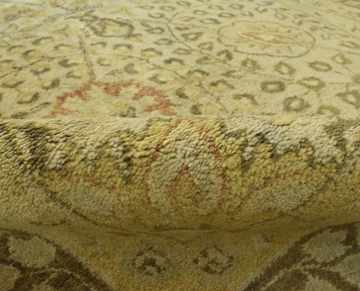 Traditional Style Gold Hand Tufted Wool Area Rug.