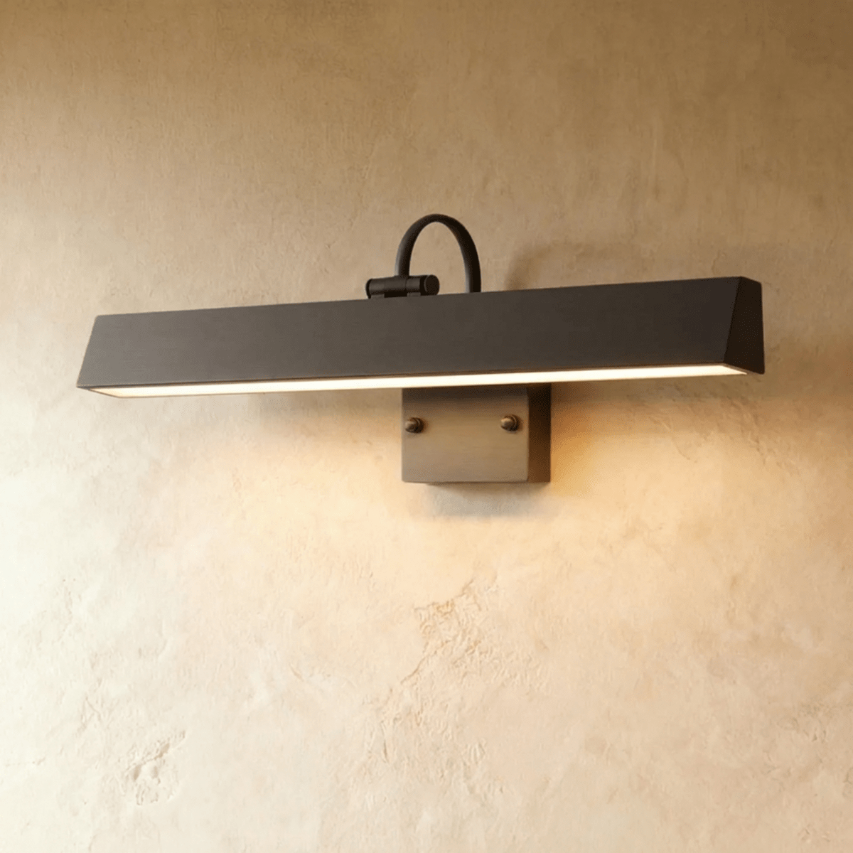 Mayim Outdoor Wall Lamp.