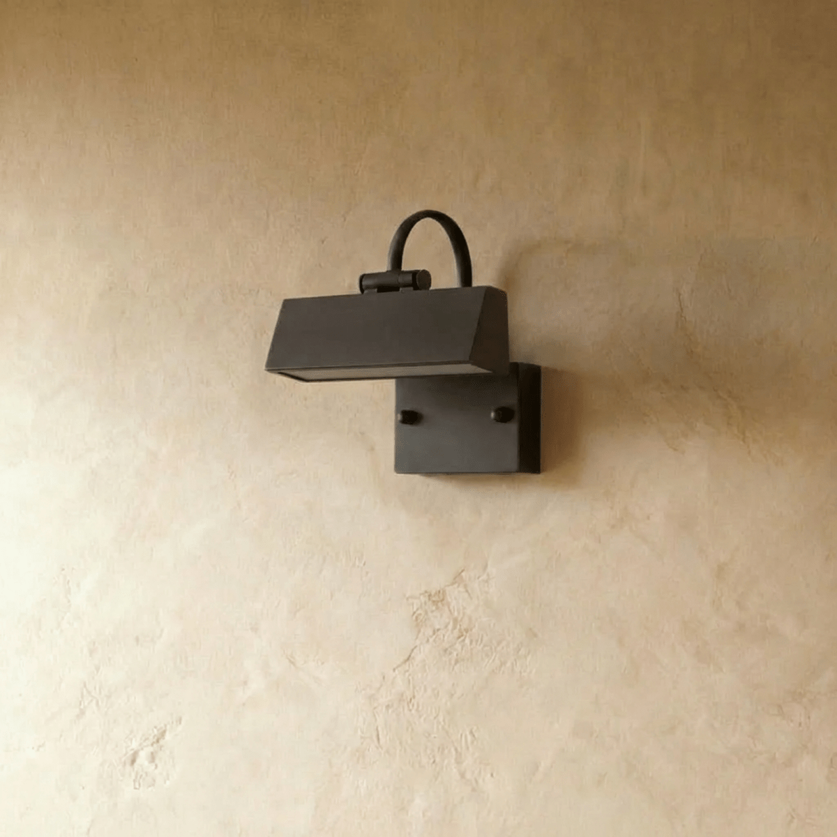 Mayim Outdoor Wall Lamp.