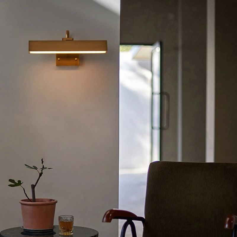 Mayim Outdoor Wall Lamp.