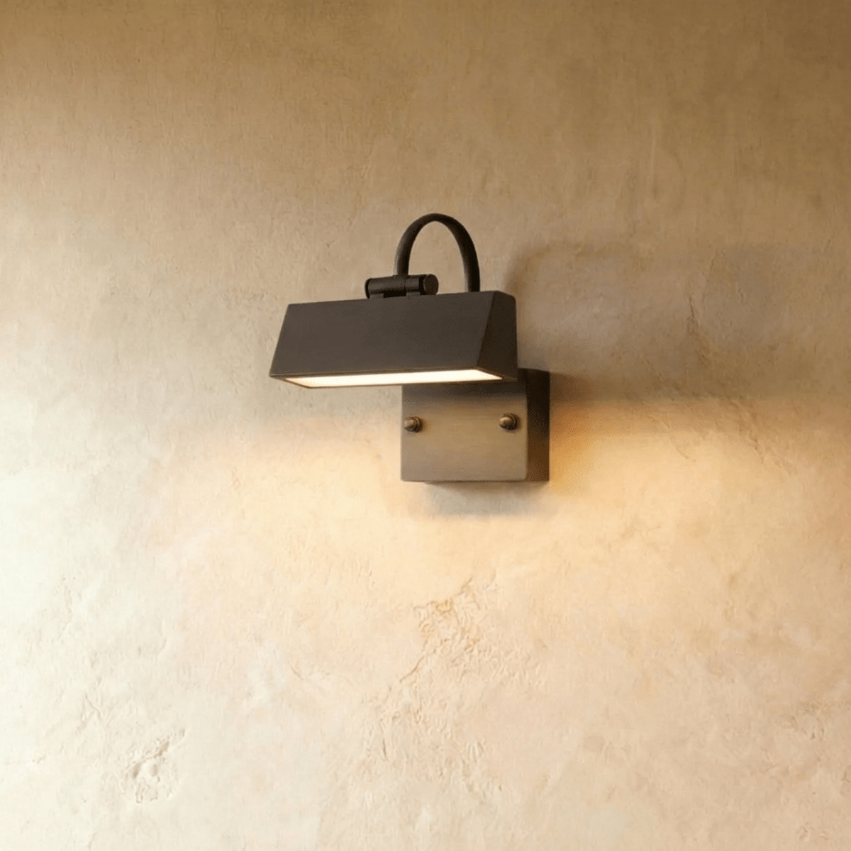 Mayim Outdoor Wall Lamp.