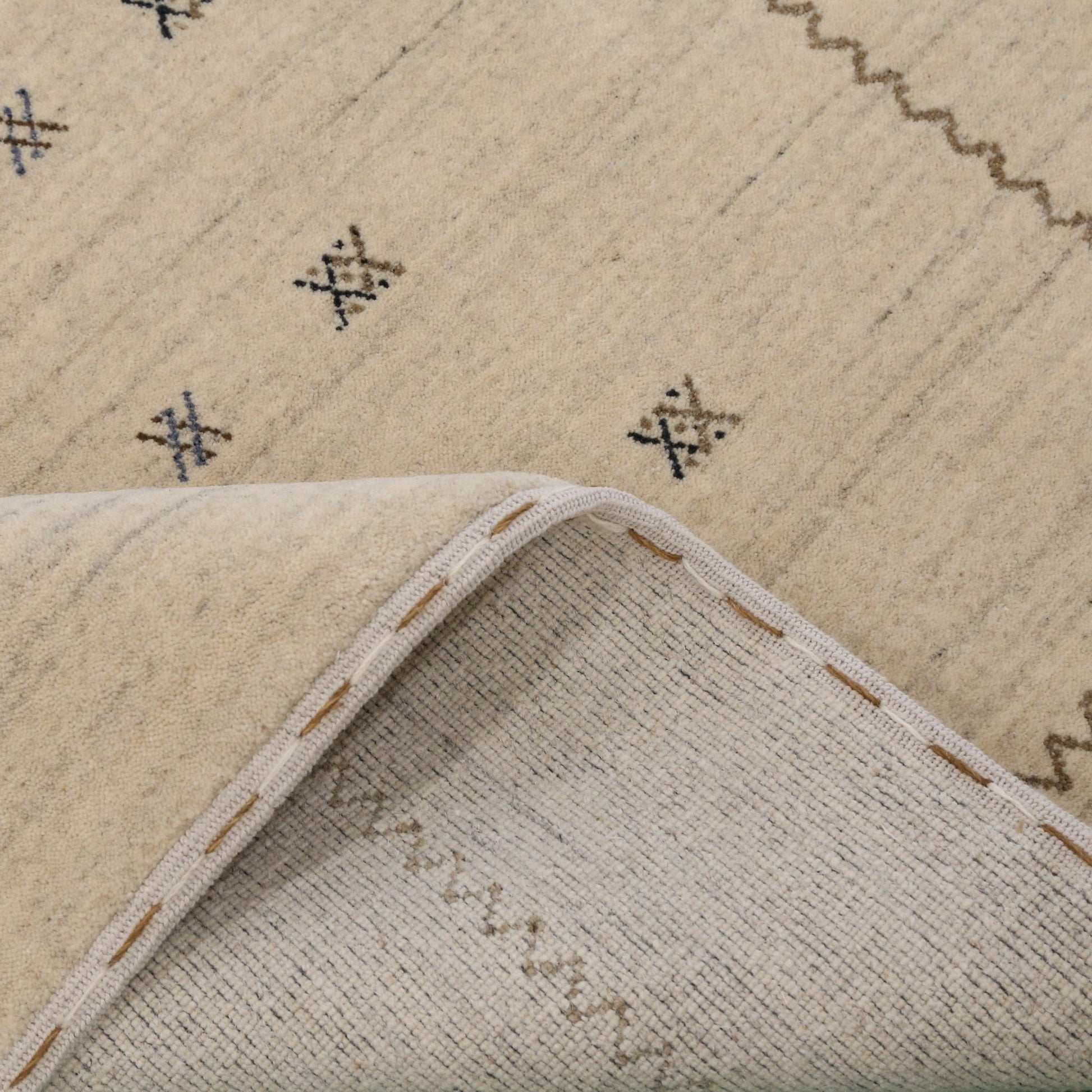 Modern Design Beige Hand Loomed Wool Area Rug.
