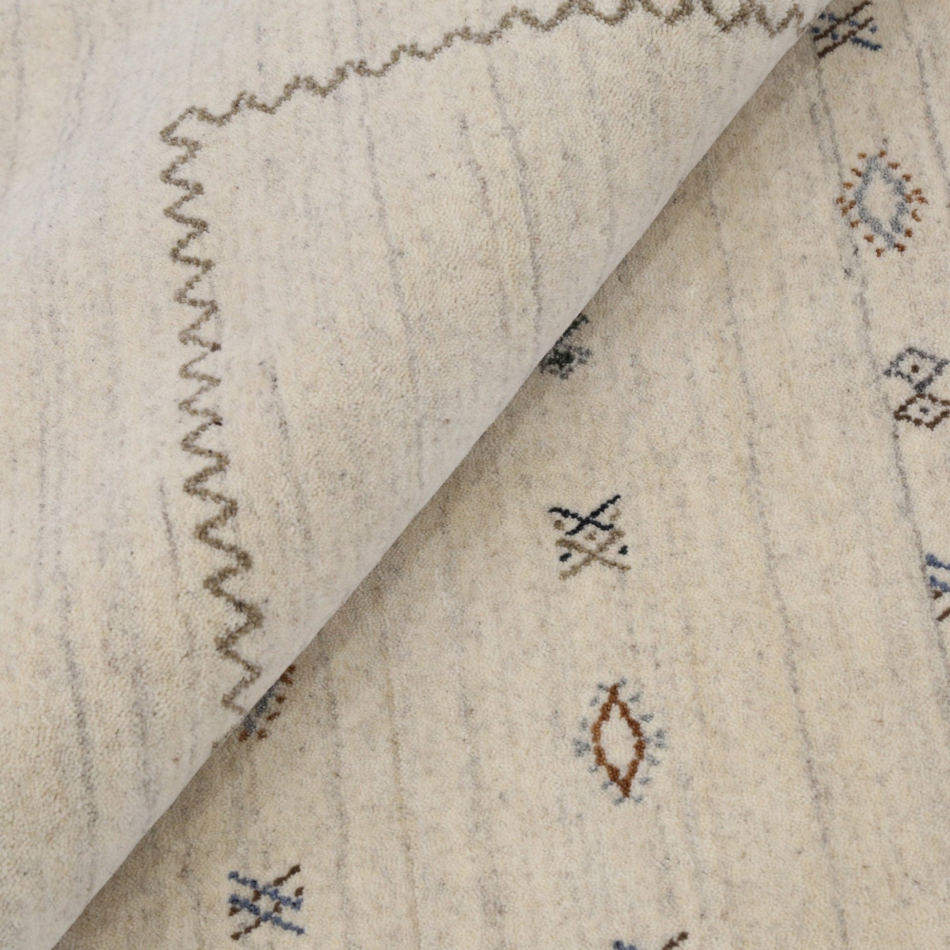 Modern Design Beige Hand Loomed Wool Area Rug.