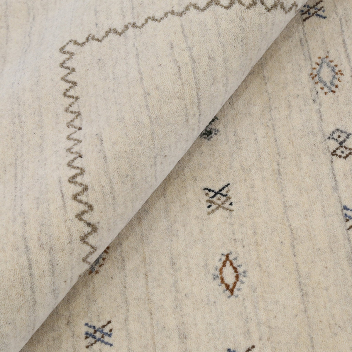 Modern Design Beige Hand Loomed Wool Area Rug.