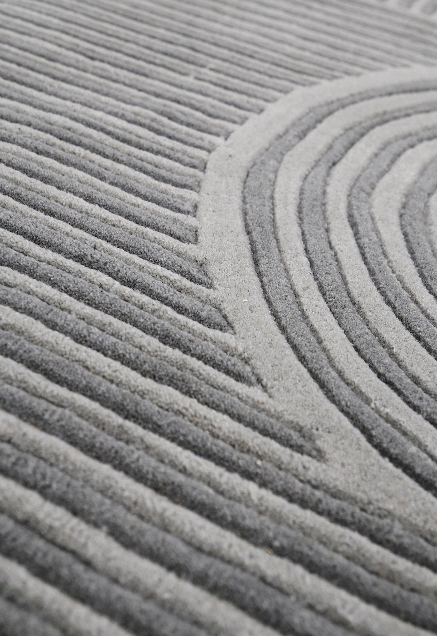 Modern Grey Lines Hand Tufted 5x7 Wool Area Rug