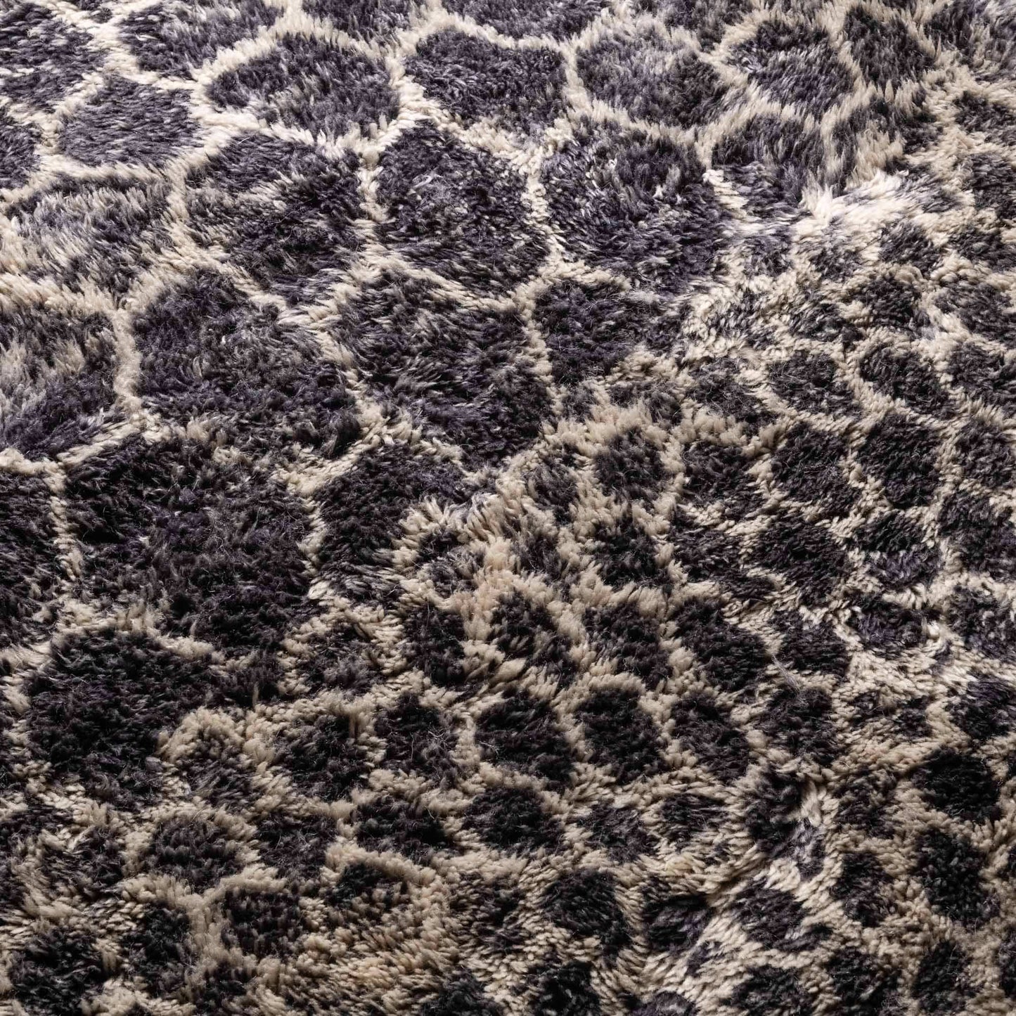 Benisouk mrirt rug Black Mamba - Luxury Shag Moroccan Rug Black Mamba - Luxury Shag Moroccan Rug