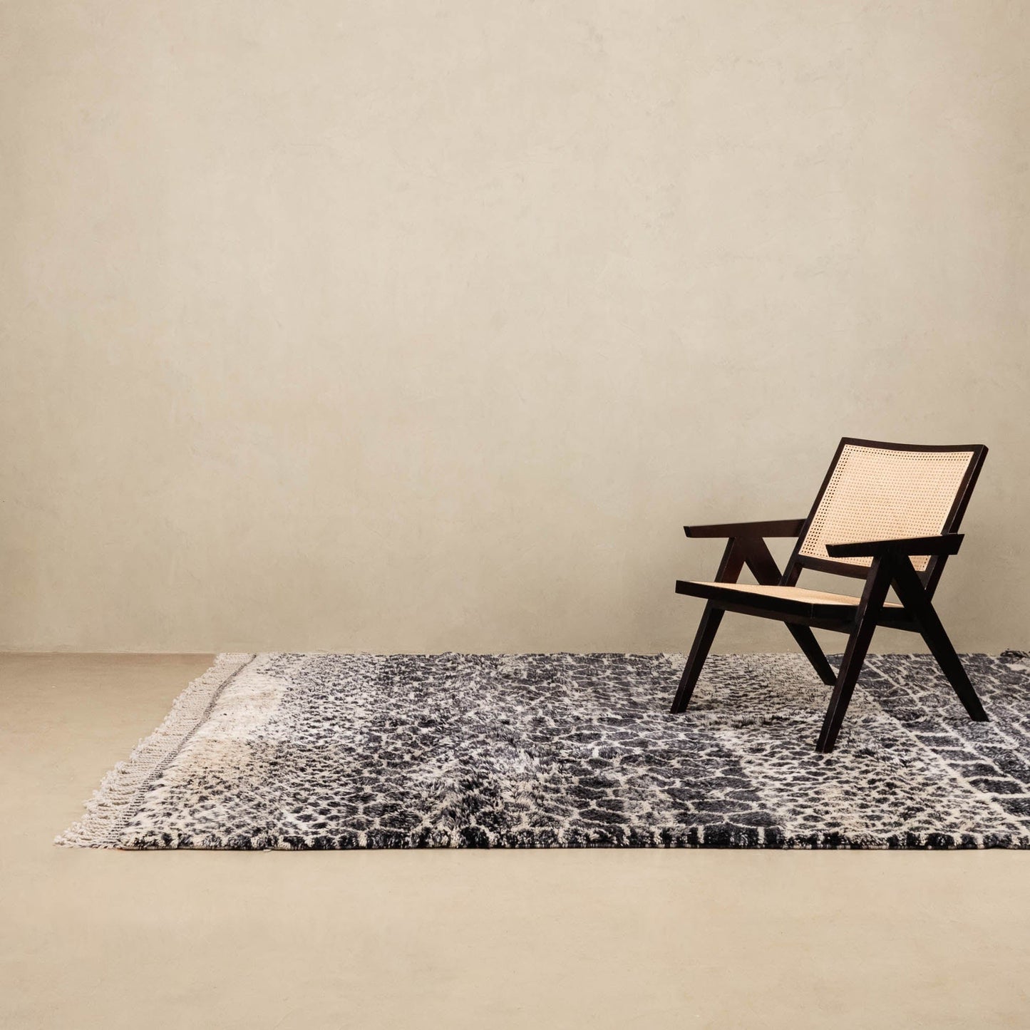 Benisouk mrirt rug Black Mamba - Luxury Shag Moroccan Rug Black Mamba - Luxury Shag Moroccan Rug