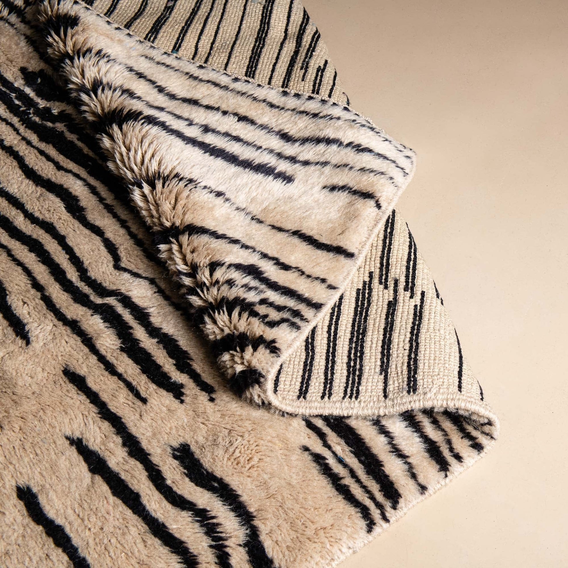 Benisouk mrirt rug Desert Dazzle - Luxury Shag Moroccan Rug Desert Dazzle - Luxury Shag Moroccan Rug