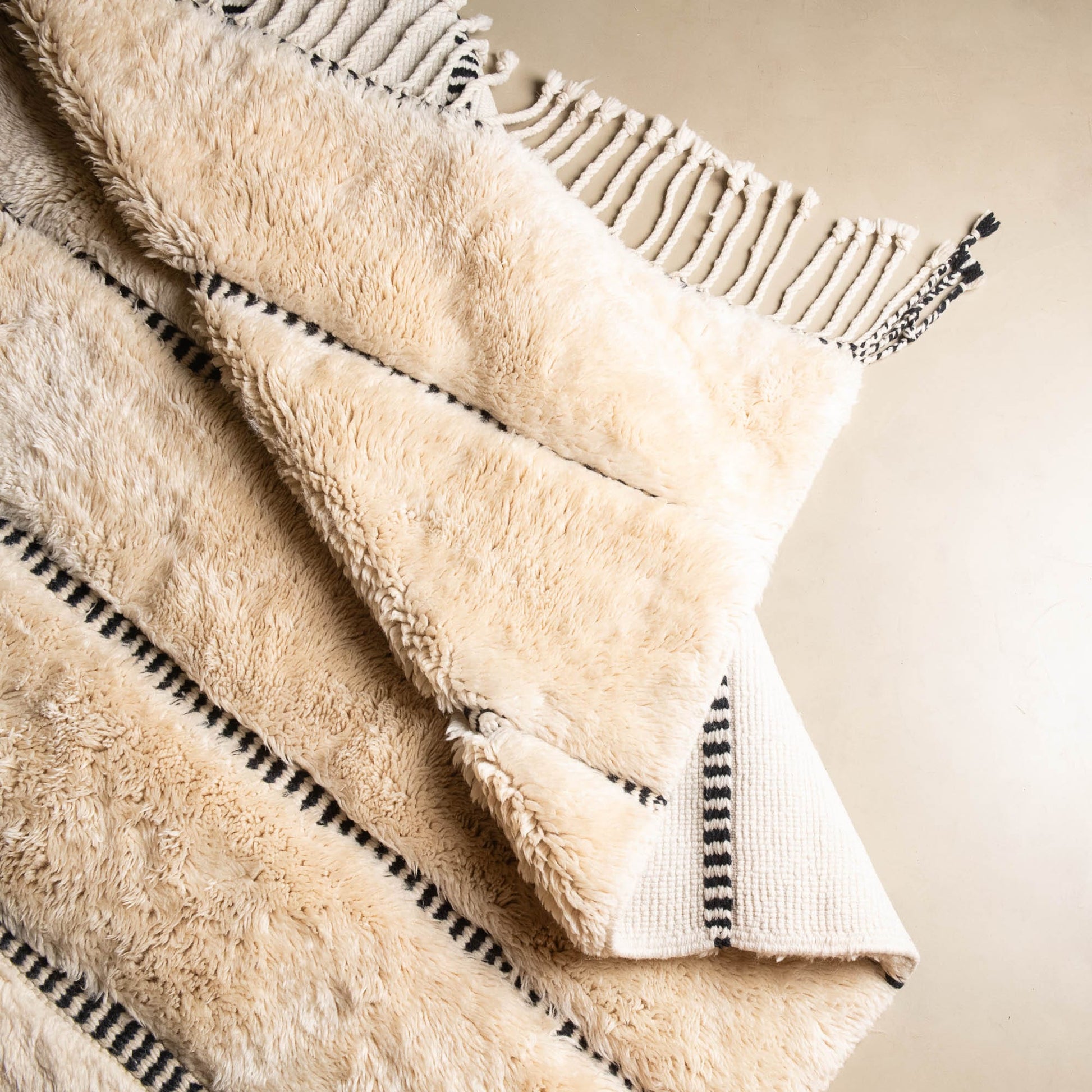 Benisouk mrirt rug Manuscript - Luxury Shag Moroccan Rug Manuscript - Luxury Shag Moroccan Rug