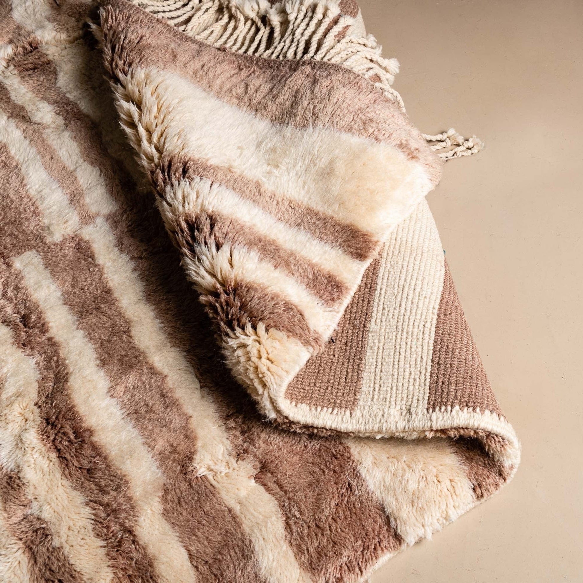 Benisouk mrirt rug Shimmering Sands - Luxury Shag Moroccan Rug Shimmering Sands - Luxury Shag Moroccan Rug