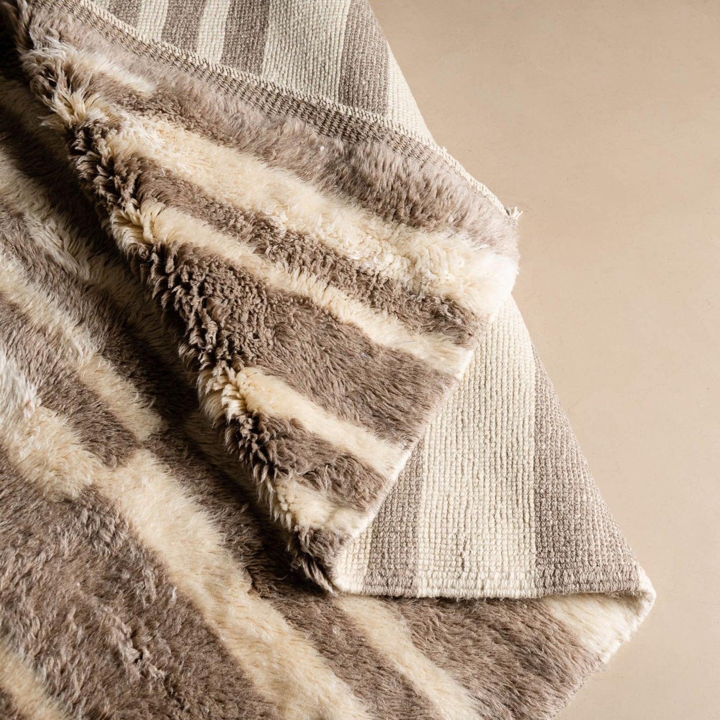 Benisouk mrirt rug Shimmering Sands - Luxury Shag Moroccan Rug Shimmering Sands - Luxury Shag Moroccan Rug