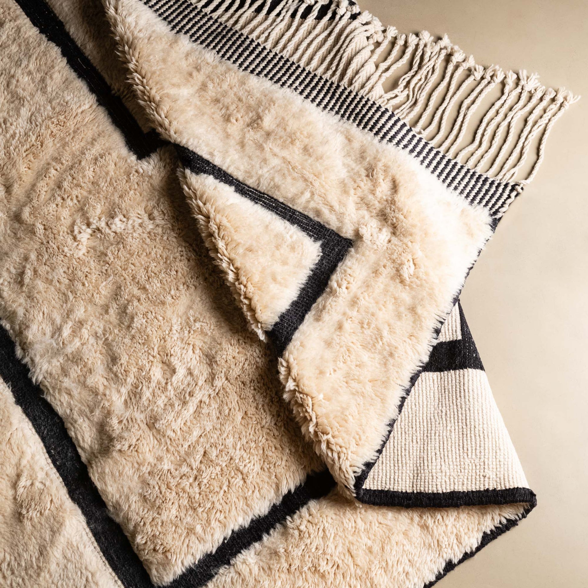 Benisouk mrirt rug Unbalanced Ratio - Luxury Shag Moroccan Rug Unbalanced Ratio - Luxury Shag Moroccan Rug