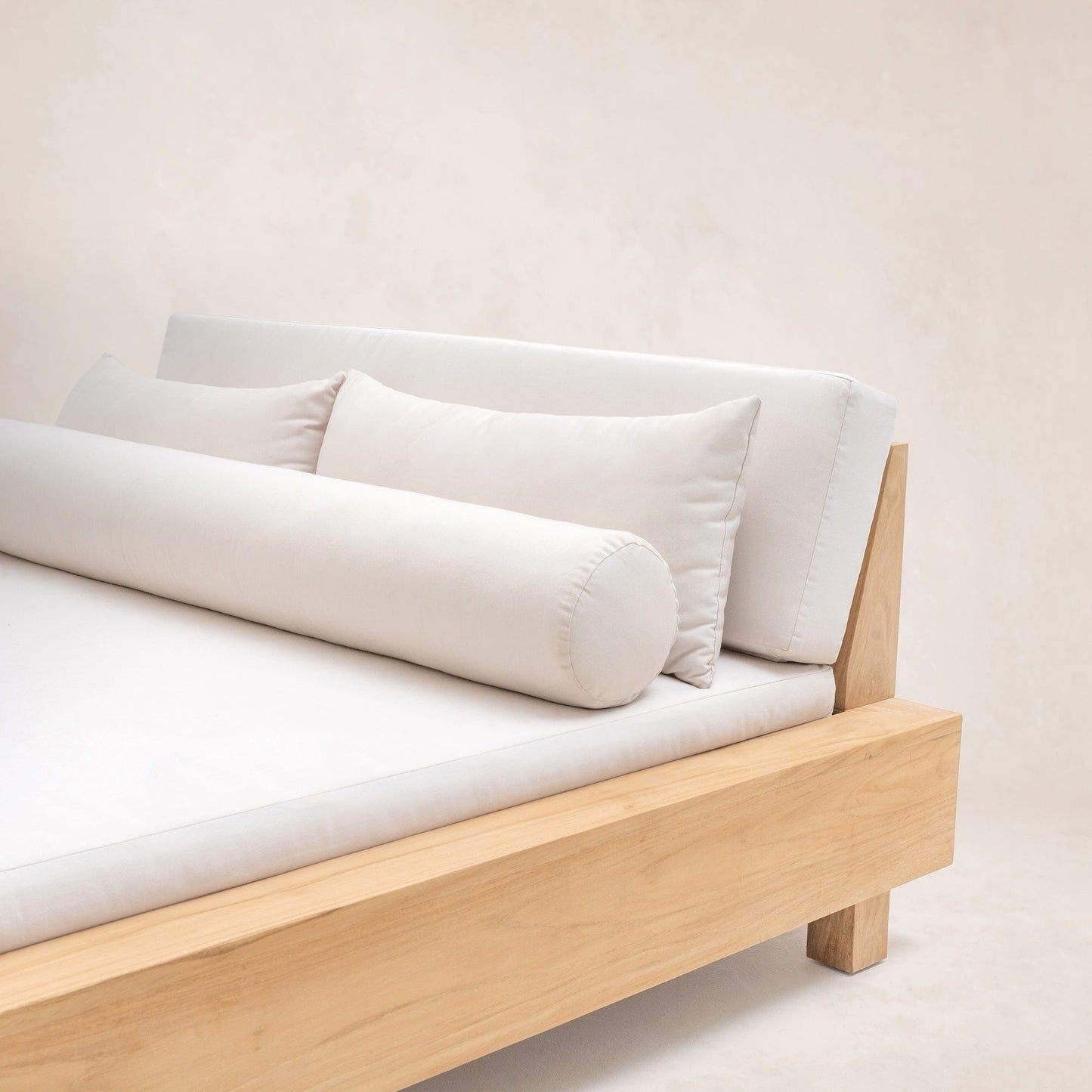 House of Leon Outdoor Beds Ojai Outdoor Daybed - Full Ojai Outdoor Daybed - Full