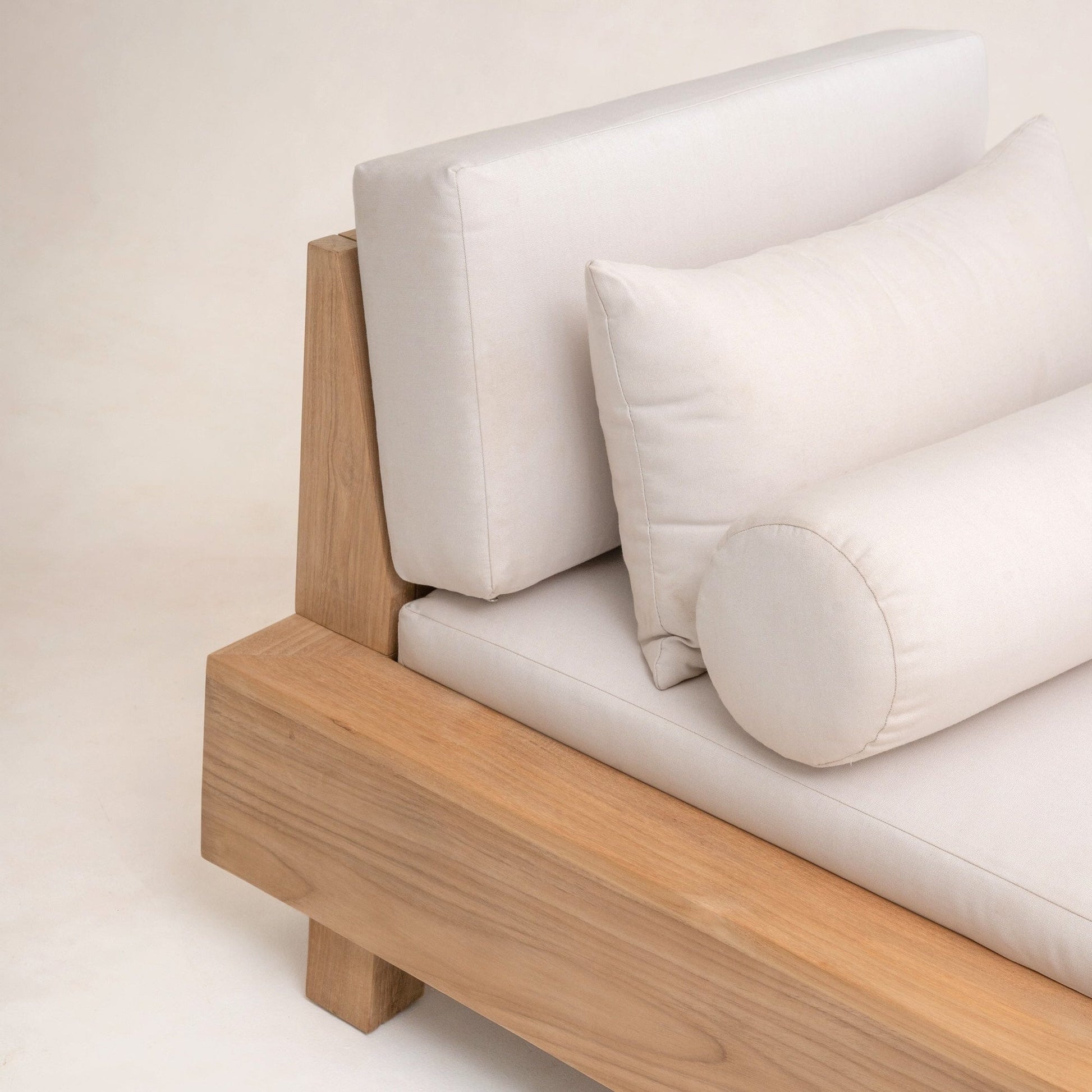 House of Leon Outdoor Beds Ojai Outdoor Daybed - Single Ojai Outdoor Daybed - Single