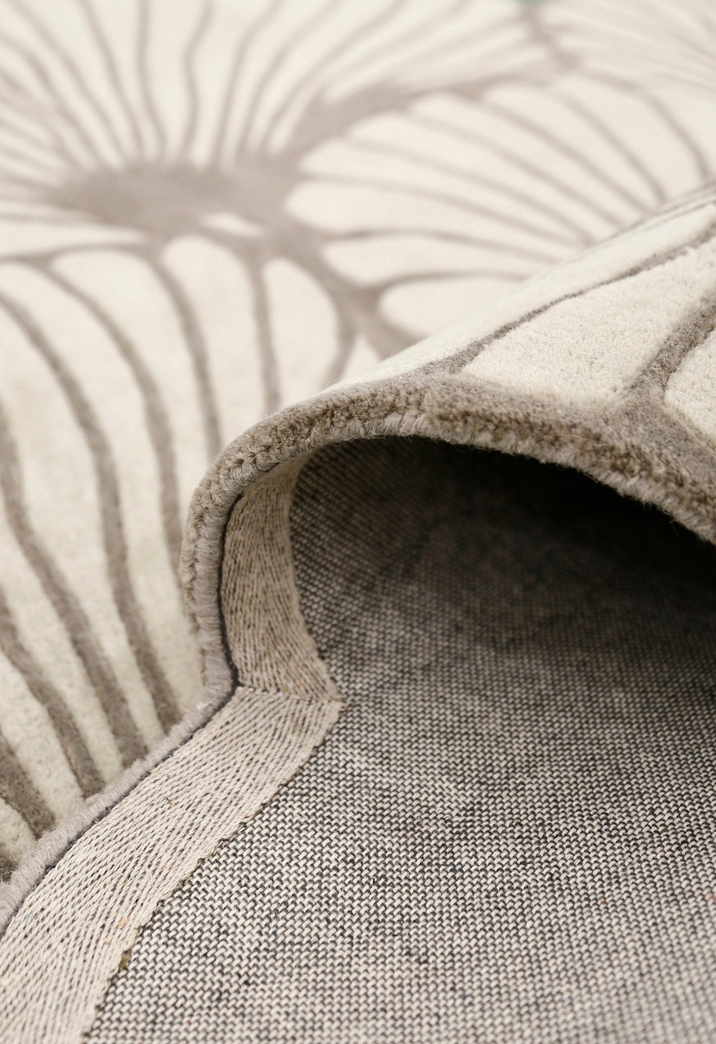 Petals Modern Floral Lace Beige Hand Tufted 5x7 Wool Rug