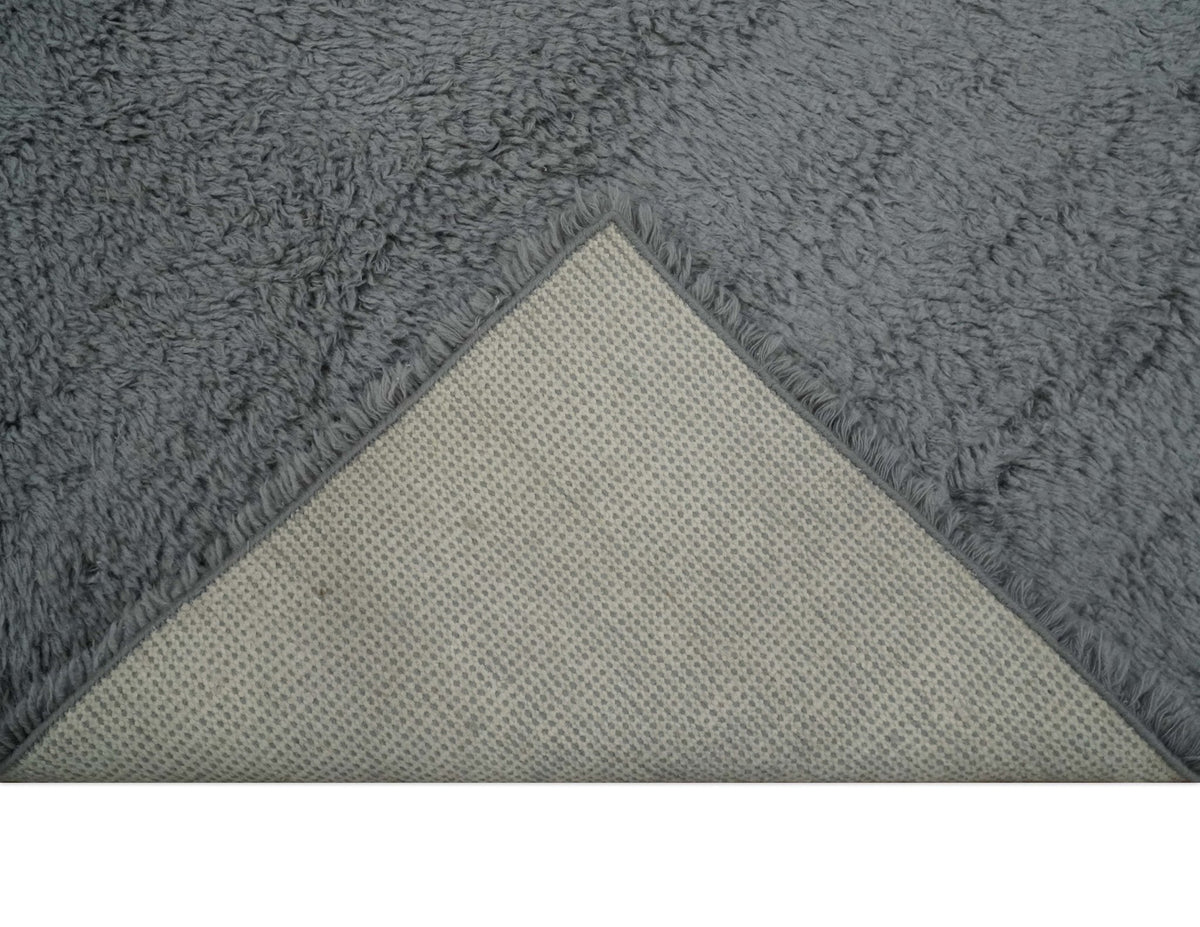 Gray Modern Solid Design Hand Woven Wool Area Rug.