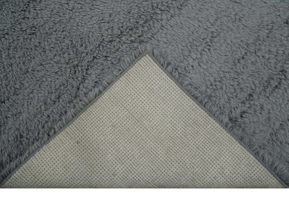Gray Modern Solid Design Hand Woven Wool Area Rug.