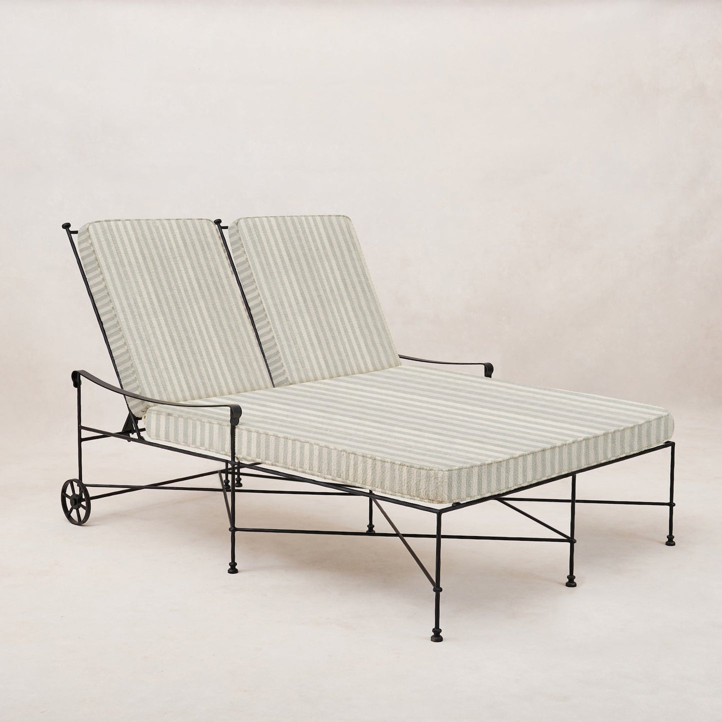 Provence Outdoor Double Chaise Lounge - Boucle