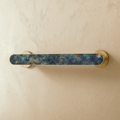 Pyient Knob & Pull Bar.