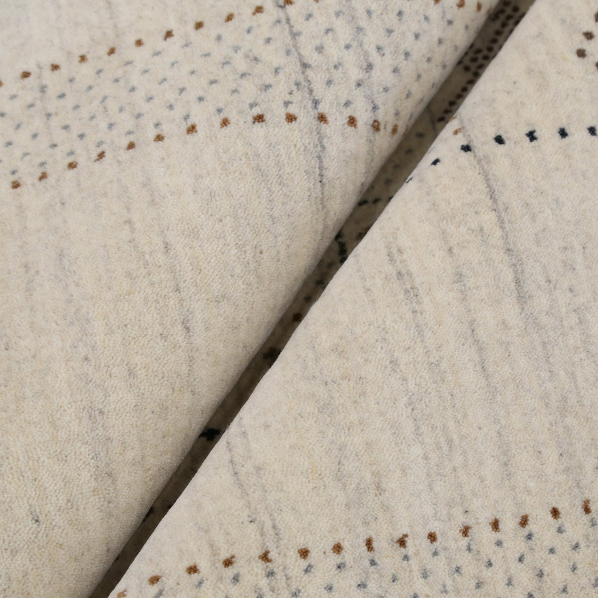 Beige Gabbeh Design Hand Loomed Wool Area Rug.
