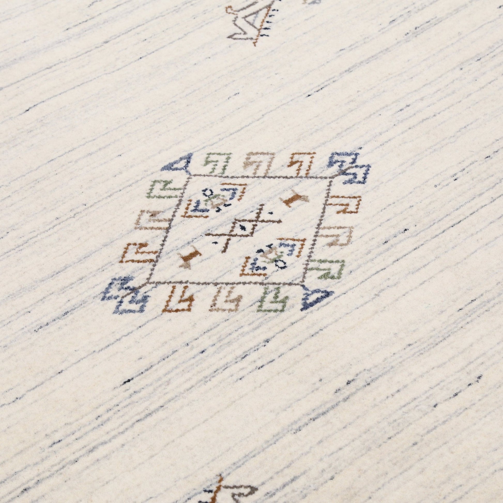 Beige Tribal Center Medallion Hand Loomed Wool Rug.