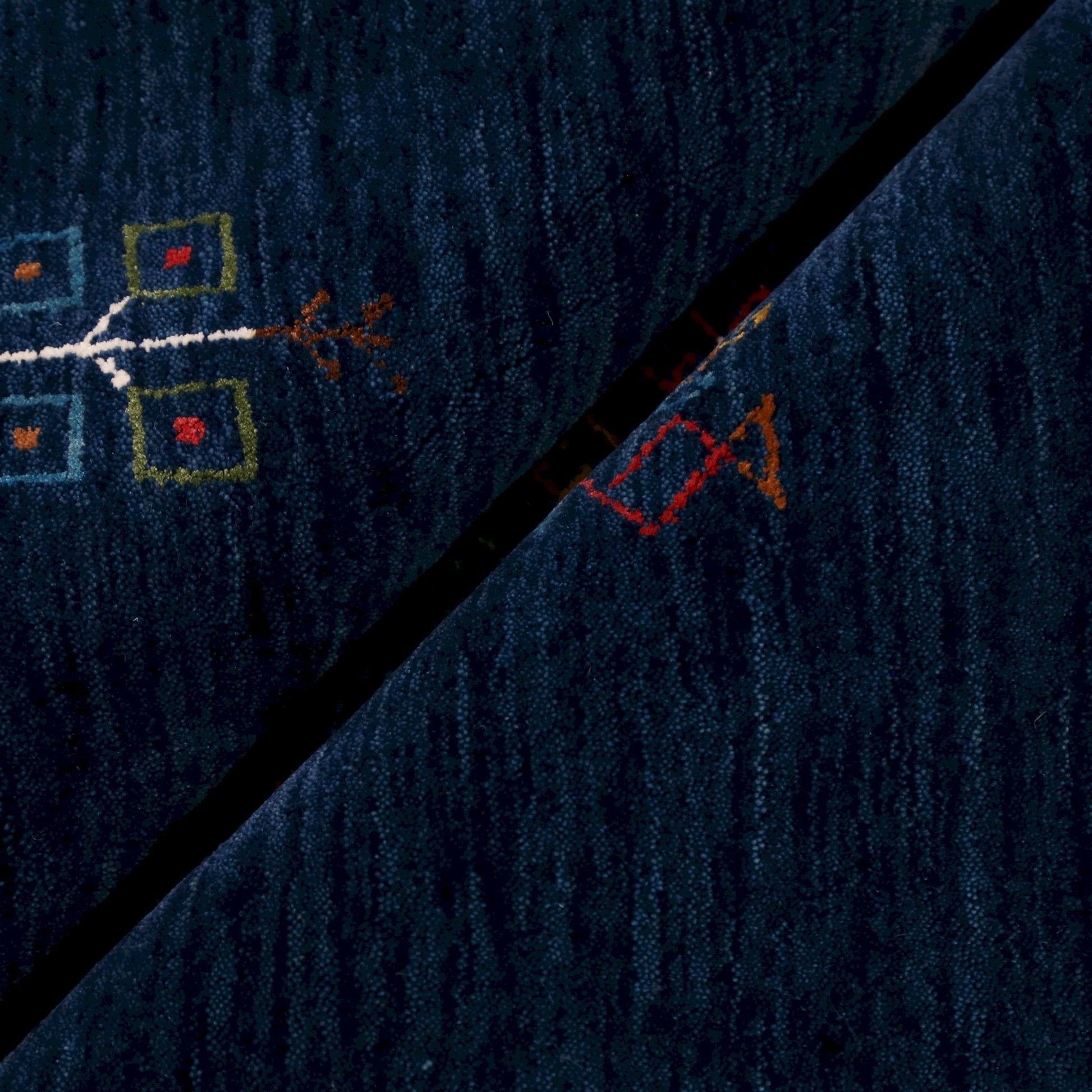 Blue Tribal Center Medallion Hand Loomed Wool Area Rug.