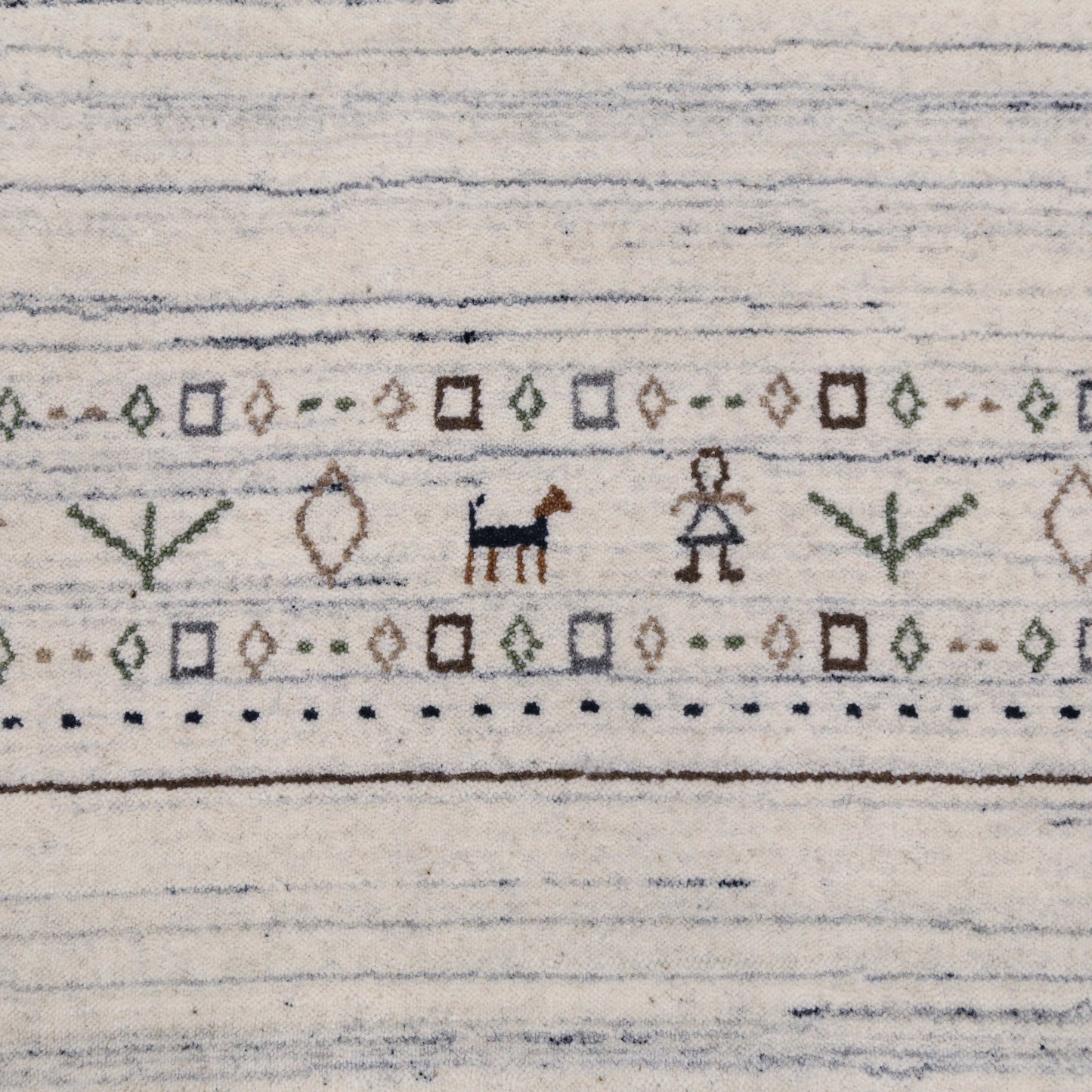 Contemporary Ivory Design Hand Loomed Wool Rug.