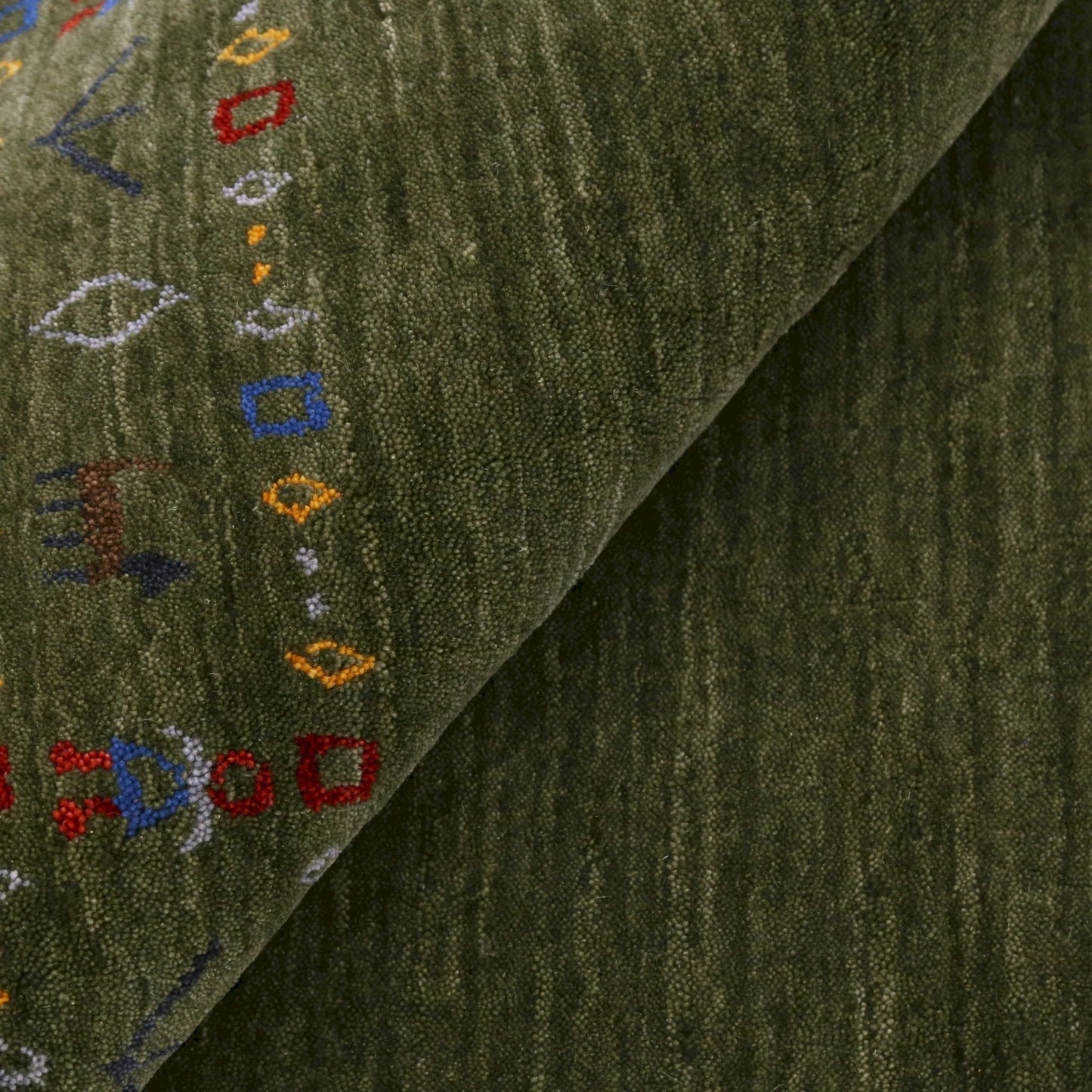 Green Contemporary Design Hand Loomed Wool Area Rug.