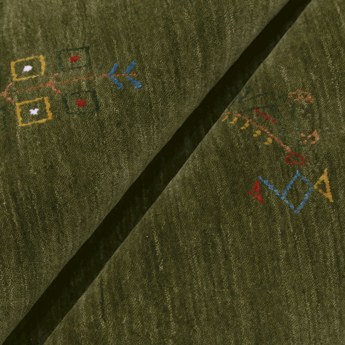 Green Tribal Center Medallion Hand Loomed Wool Area Rug.