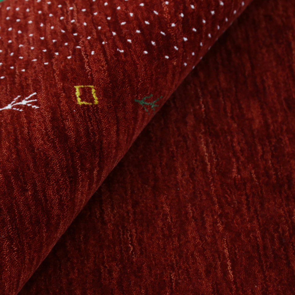 Red Gabbeh Border Design Hand Loomed Wool Area Rug.