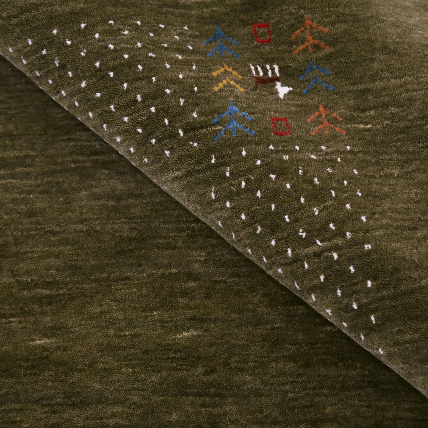 Solid with Border Patterns Hand Loomed Wool Area Rug.