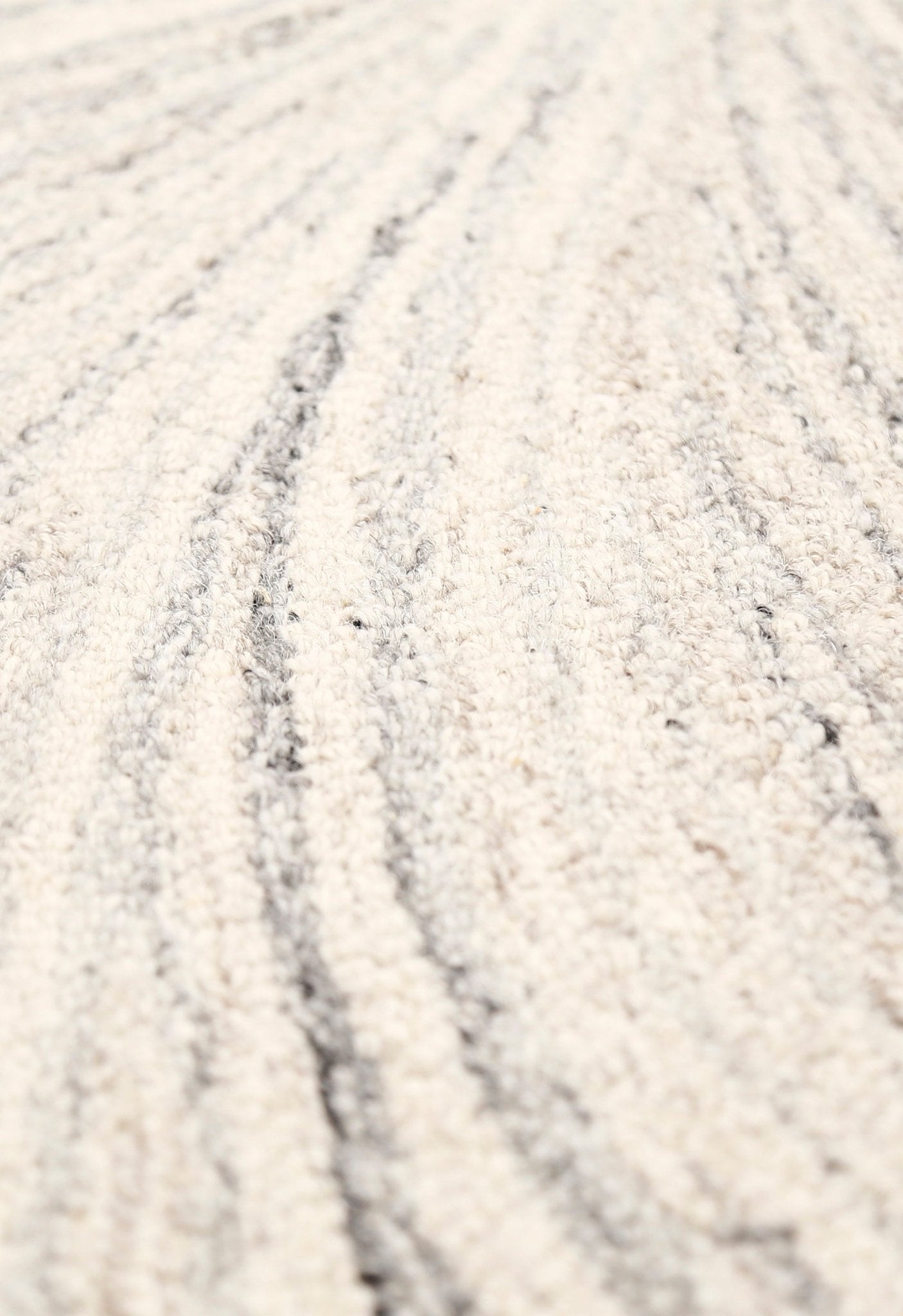 Snow Bloom Beige Hand Tufted 5x7 Wool Area Rug