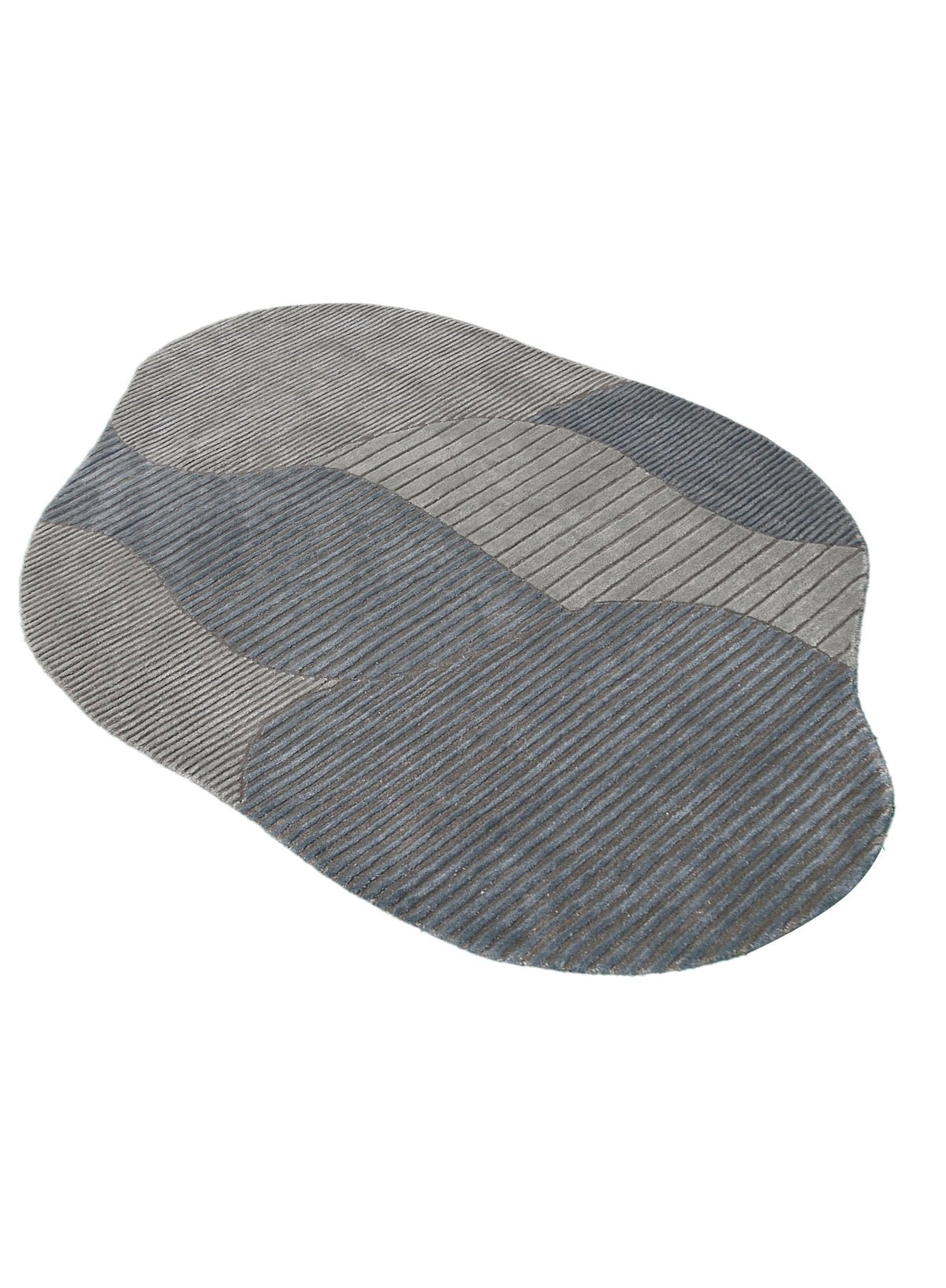 Stone Modern Gray And Silver Hand Tufted 5x7 Wool Area Rug.
