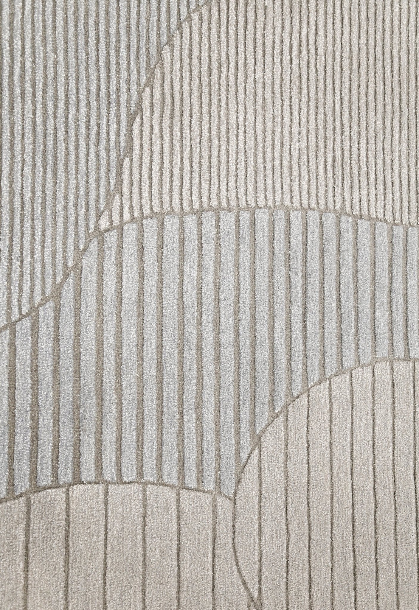 Stone Silver Modern Ripple Hand Tufted 5x7 Wool Area Rug