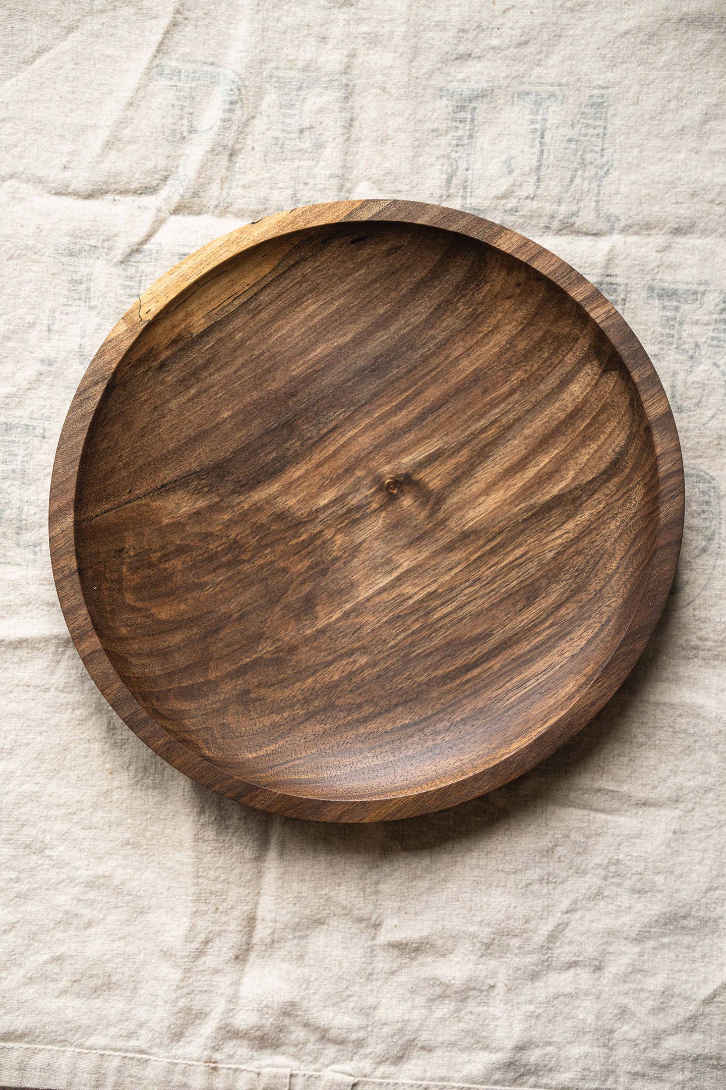 Ethical Trade Co Tabletop Dinner Plate Hand-Carved Ukrainian Walnut Wood Dinner Plates