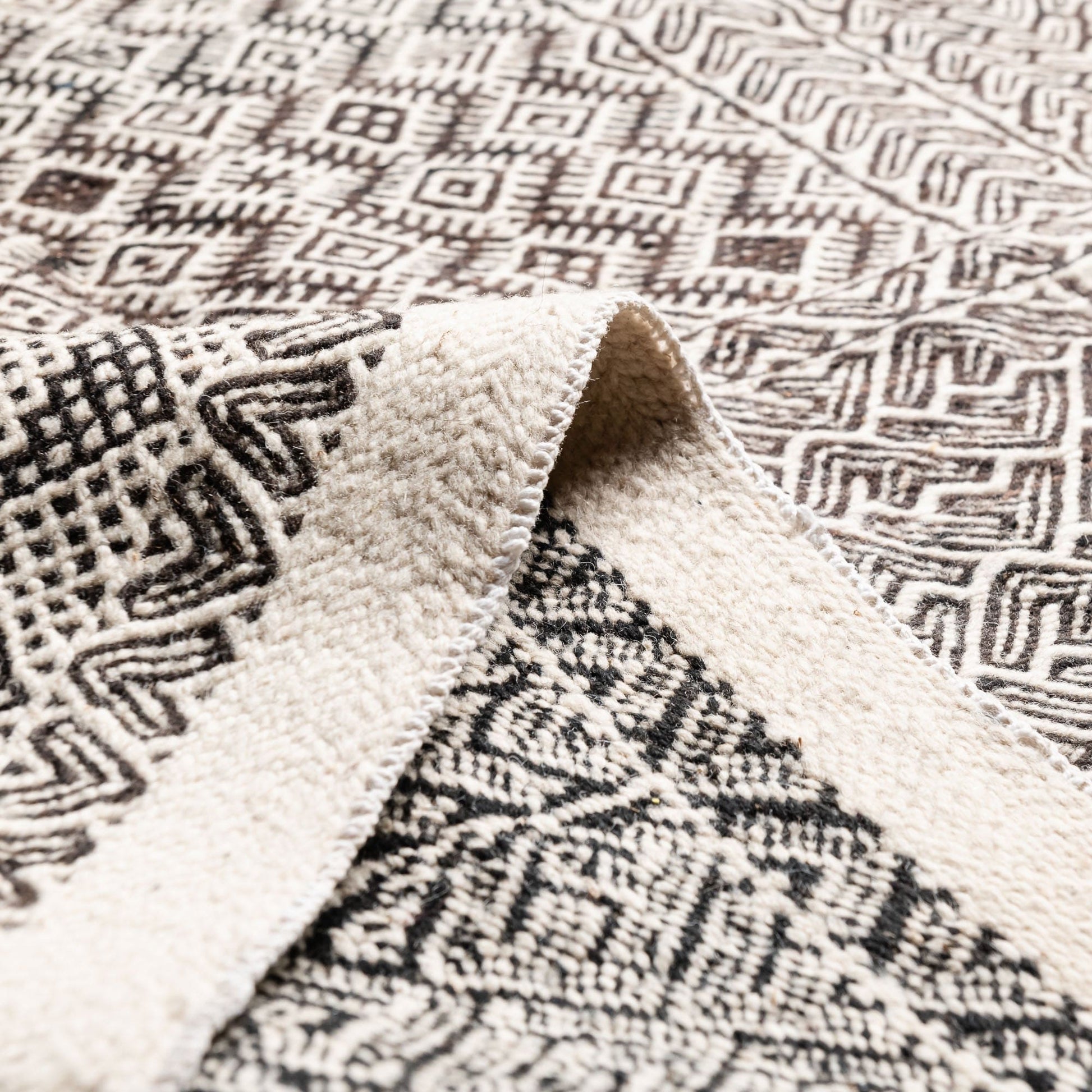 Benisouk taznakht rug Souraya - taznakht kilim rug Souraya - taznakht kilim rug