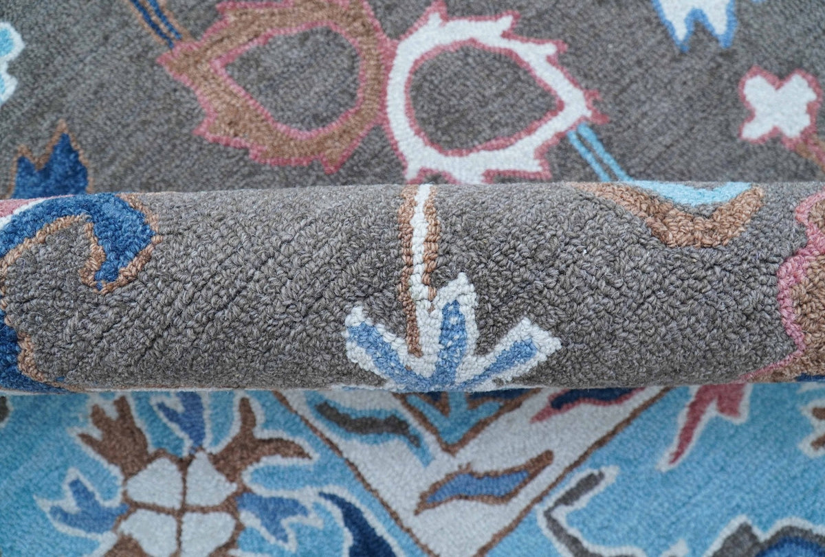 Traditional Style Gray And Blue Hand Tufted Wool Rug.