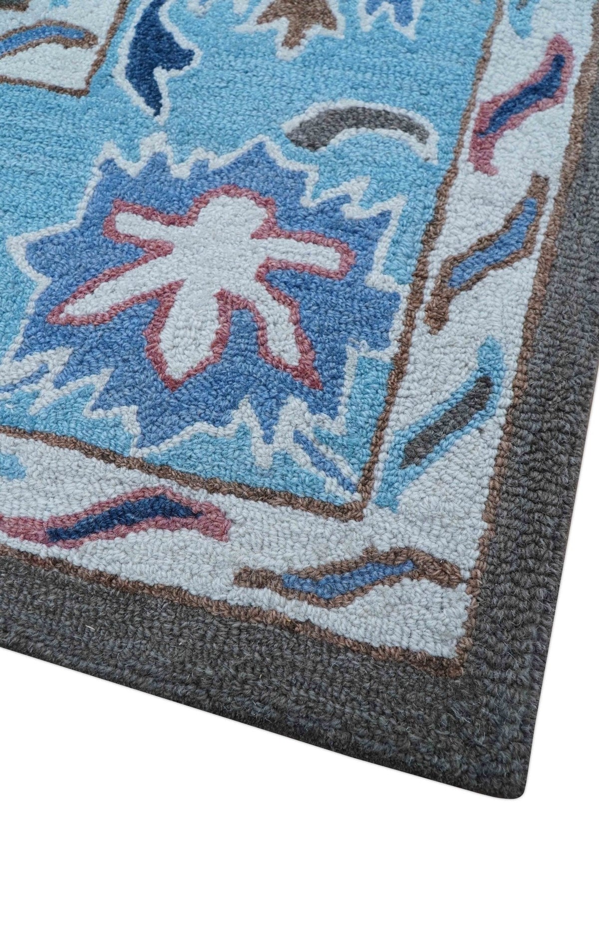 Traditional Style Gray And Blue Hand Tufted Wool Rug.