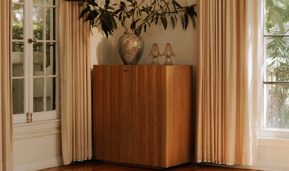 Moe's Home Collection Vermentino Bar Cabinet Oak Vermentino Bar Cabinet Oak