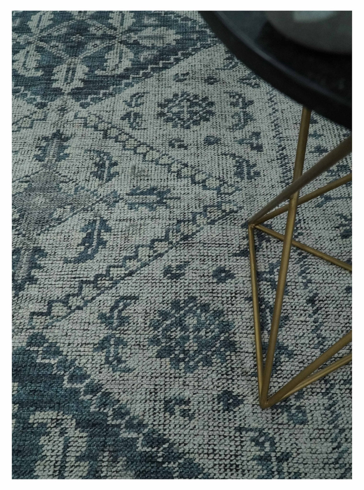 Vintage Style Distressed Traditional Hand Knotted Serapi Silver and Gray Multi Size Area Rug.